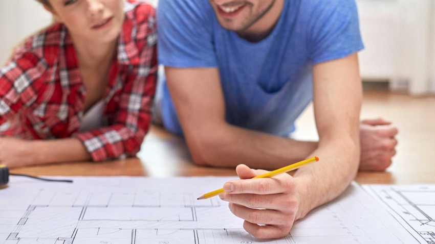 How do restructuring incentives in 2019 work?