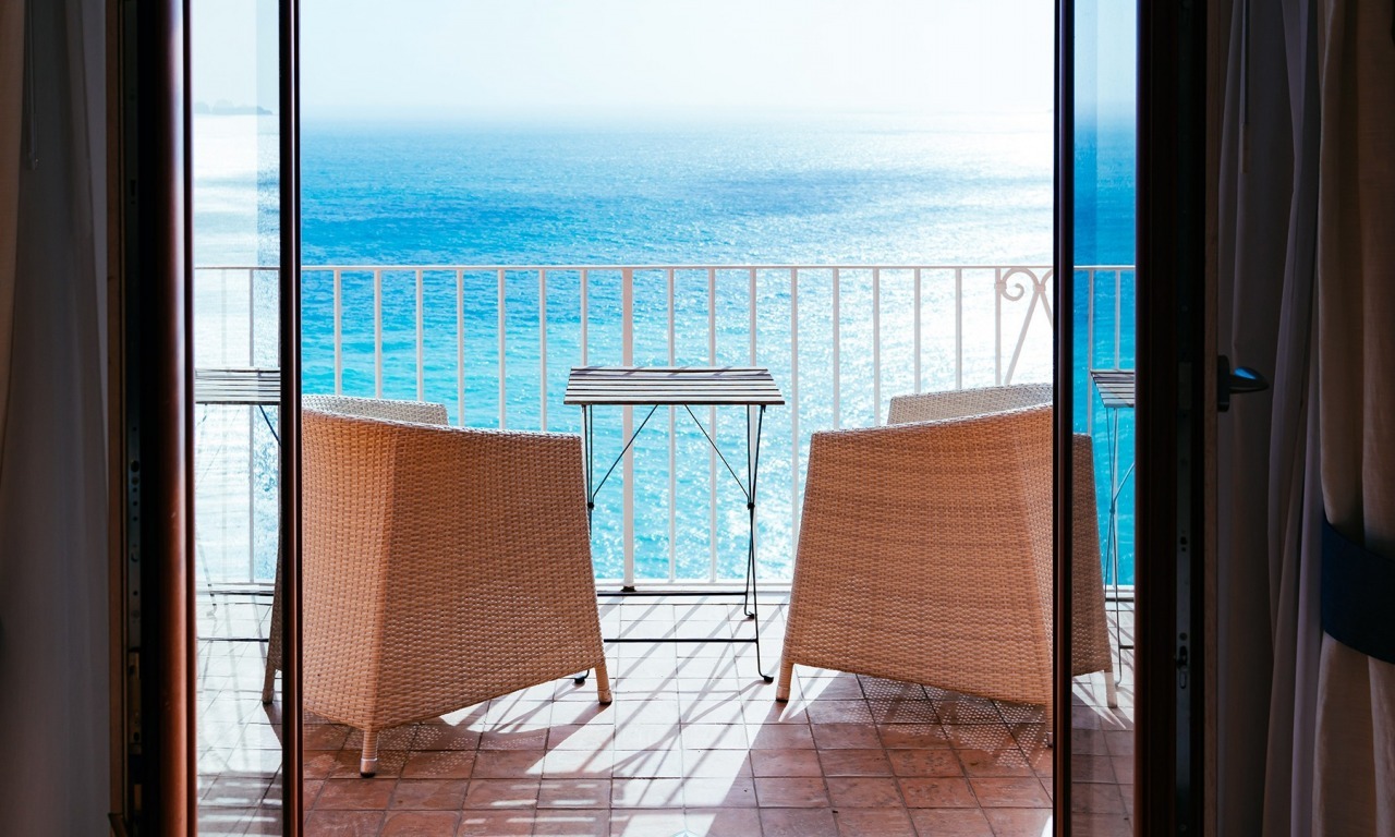 How to furnish your balcony, even if it is very small