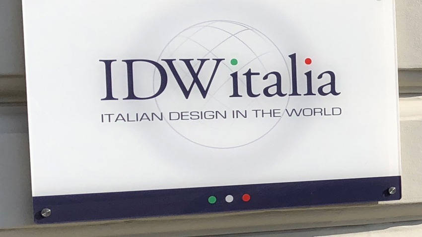 ShowRoom24 IDW italia Praha