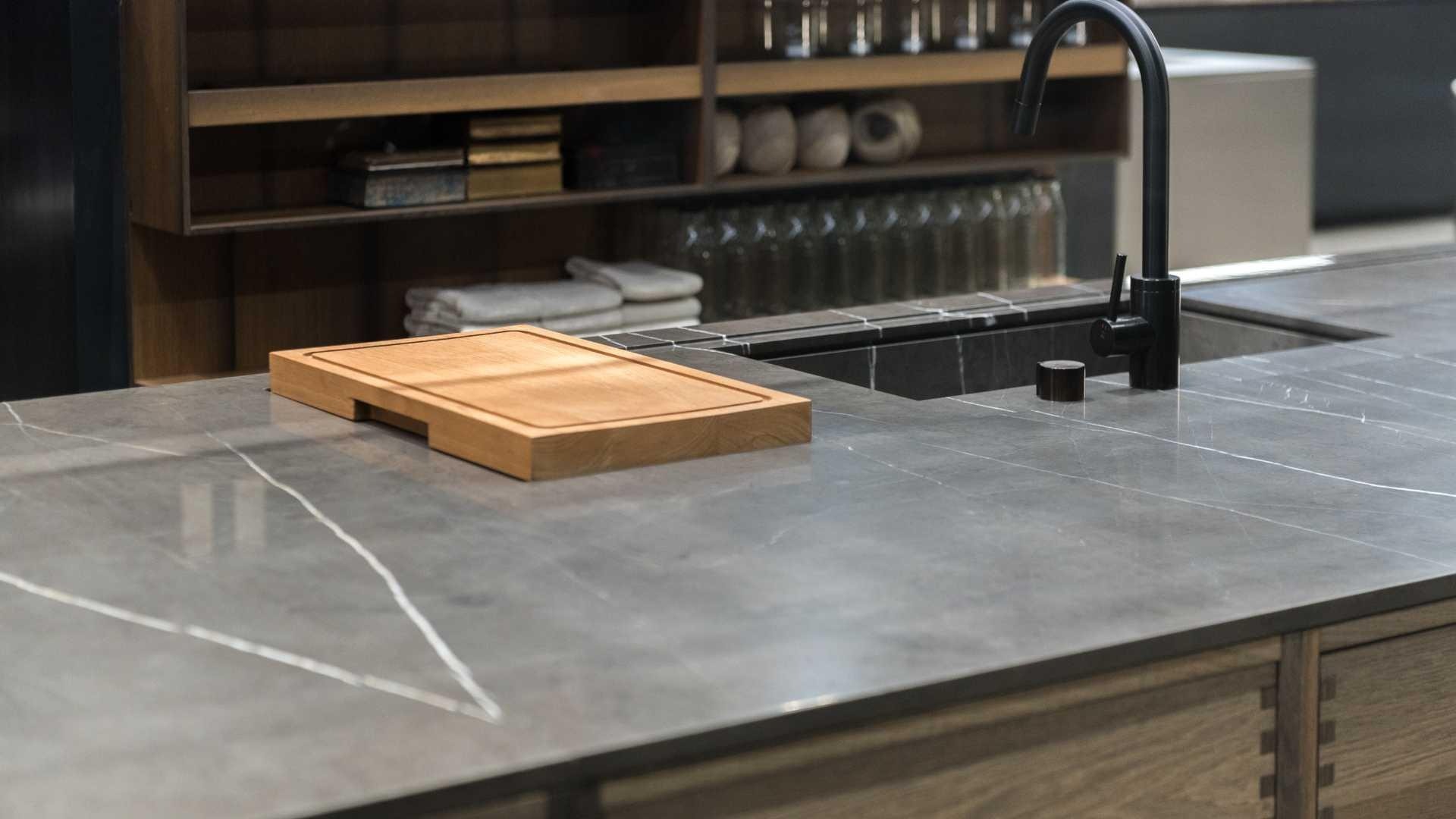 kitchen-counter-cleaning-IDW-Italia_prague-Biella