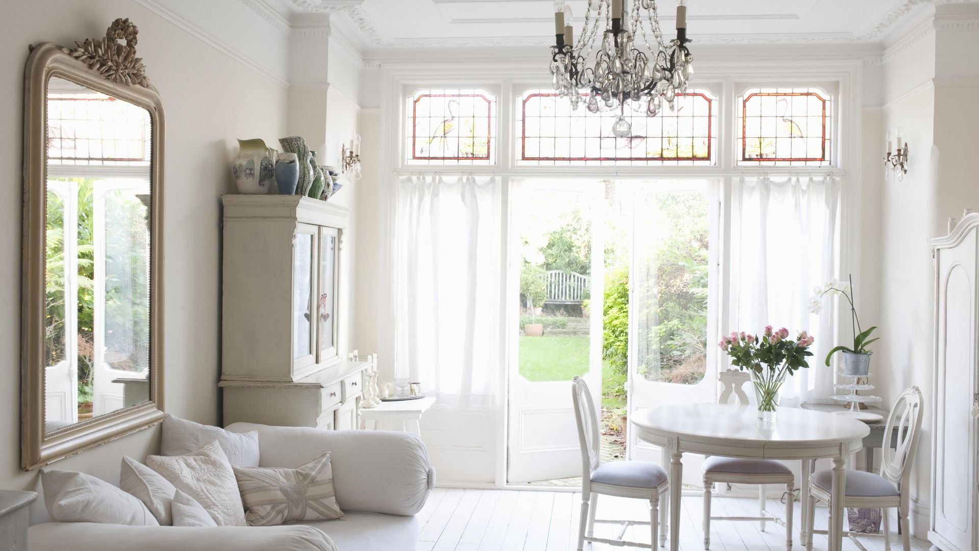 Arredare_una_casa_total_white_IDW_Italia-Biella