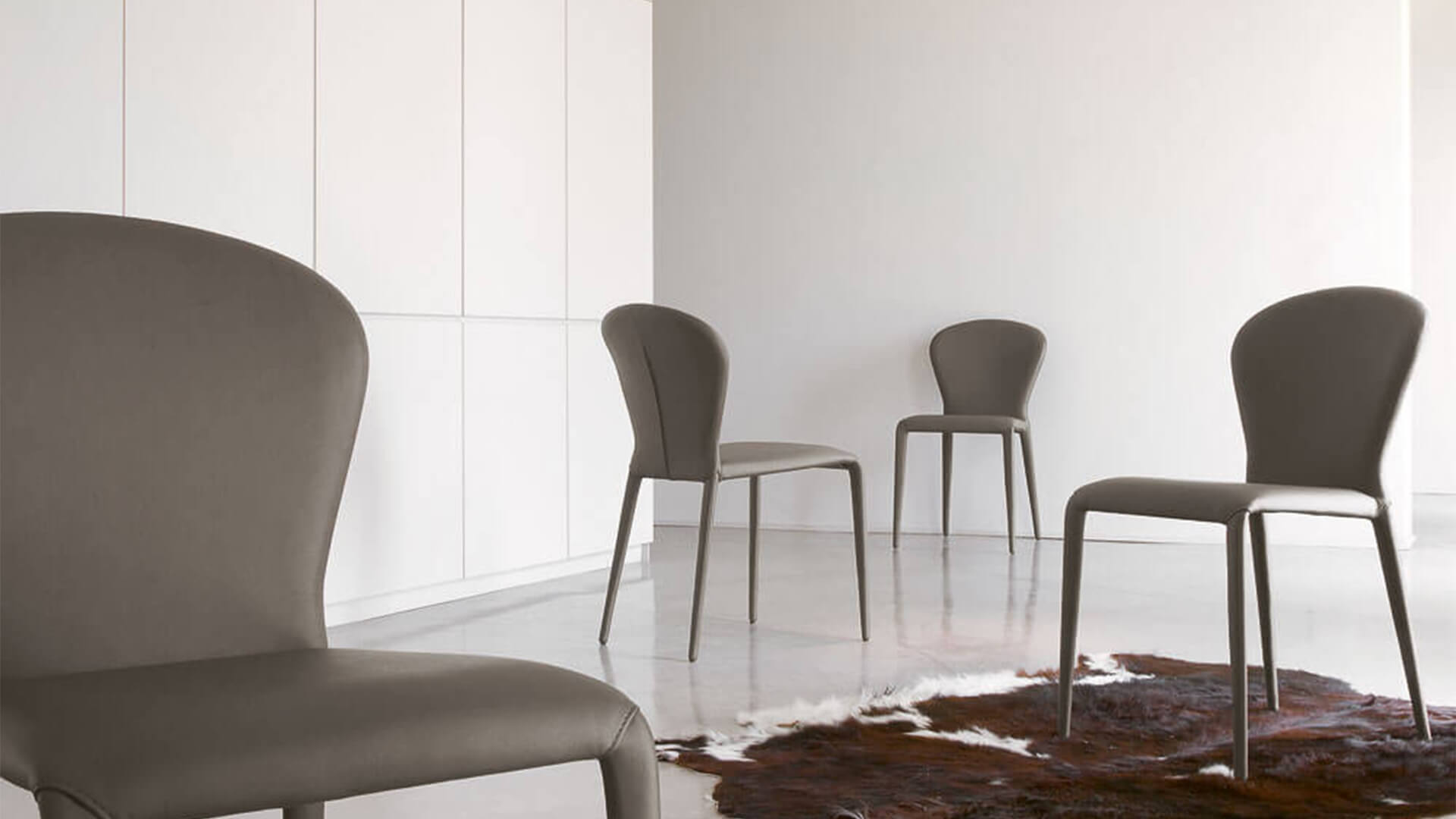 Blog IDW - Table and chairs for you dining room.  Ideas and suggestions.